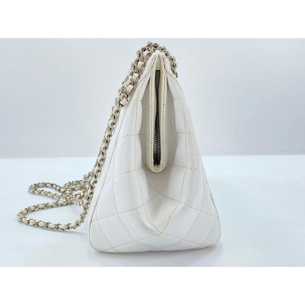 Chanel Shoulder Bag Caviar Leather Quilted — view 4