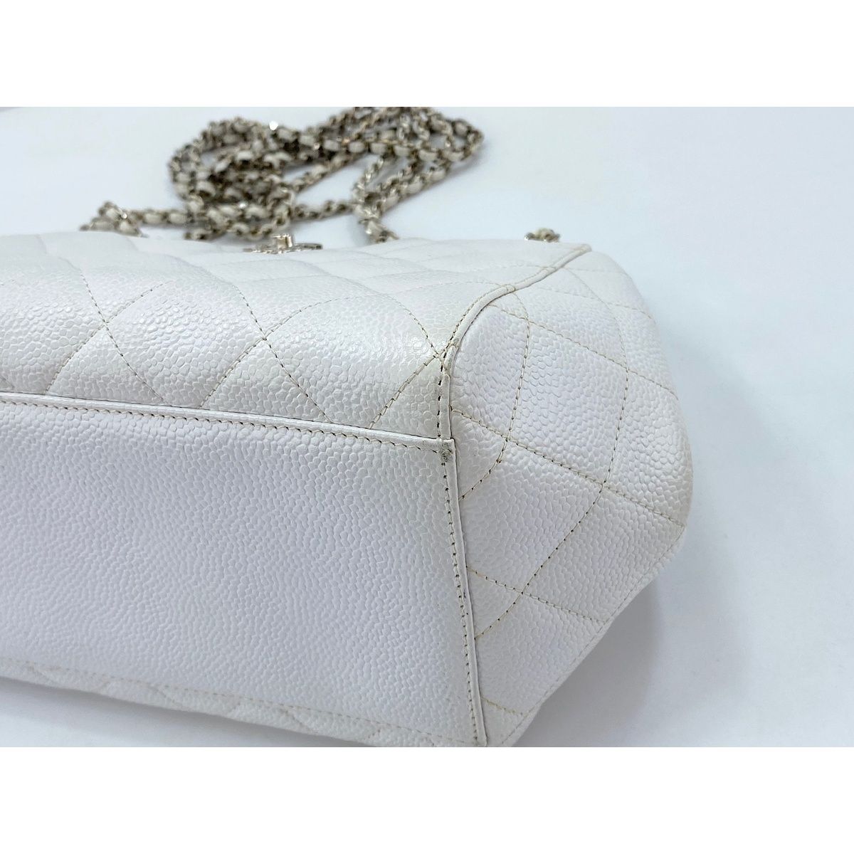 Chanel Shoulder Bag Caviar Leather Quilted — view 6