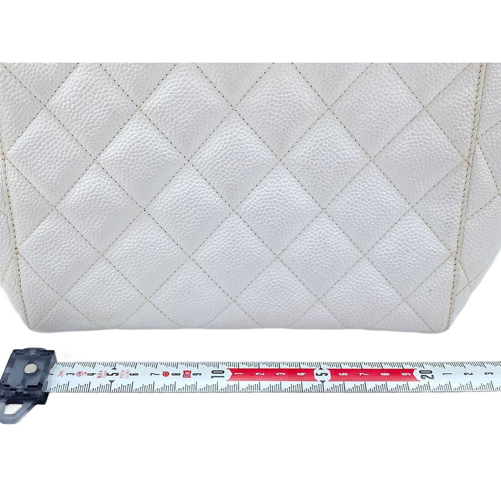 Chanel Shoulder Bag Caviar Leather Quilted — view 2