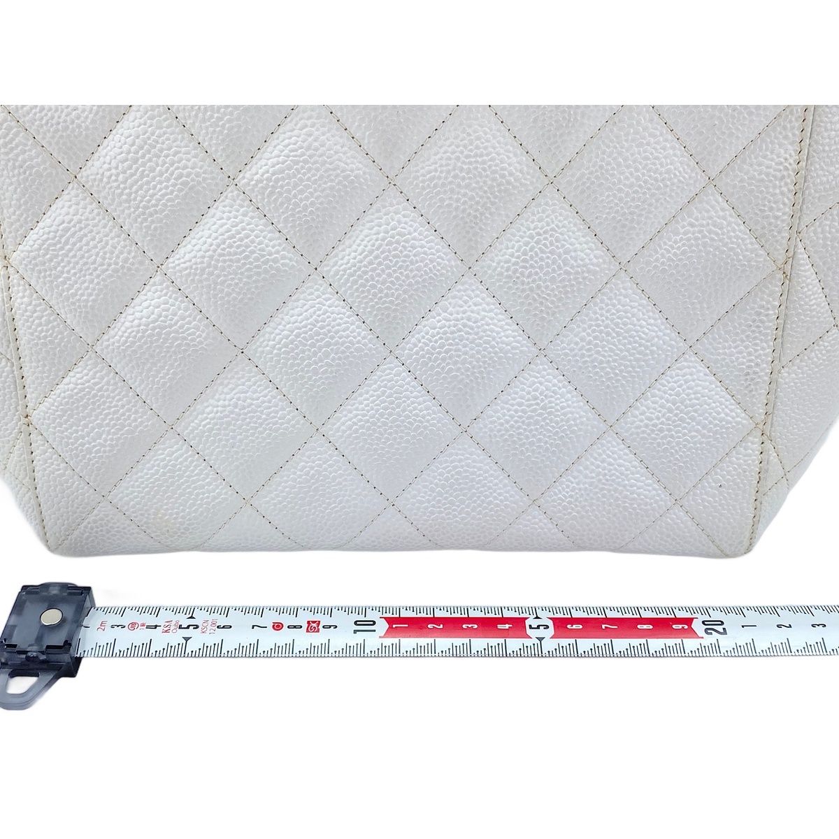 Chanel Shoulder Bag Caviar Leather Quilted — view 2