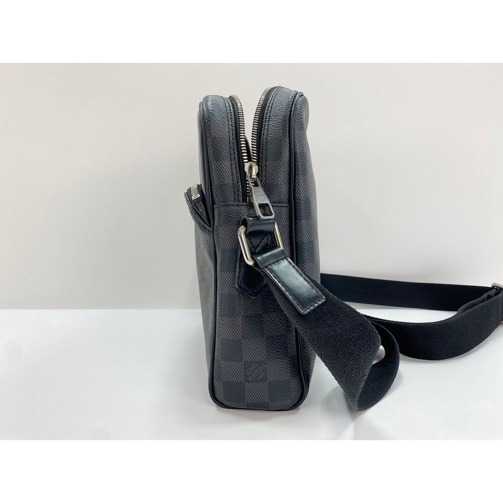 Louis Vuitton Shoulder Bag Damier Graphite Dayton PM — view 3