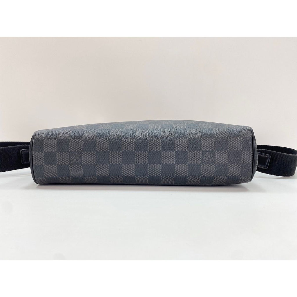 Louis Vuitton Shoulder Bag Damier Graphite Dayton PM — view 5