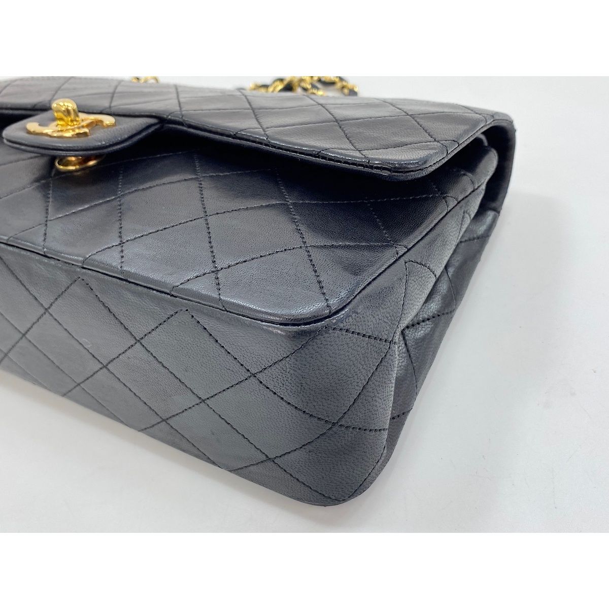 Chanel Shoulder Bag Lambskin Quilted 25 — view 5
