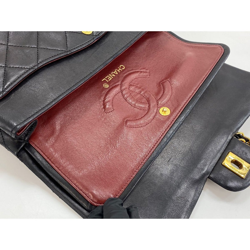 Chanel Shoulder Bag Lambskin Quilted 25 — view 9
