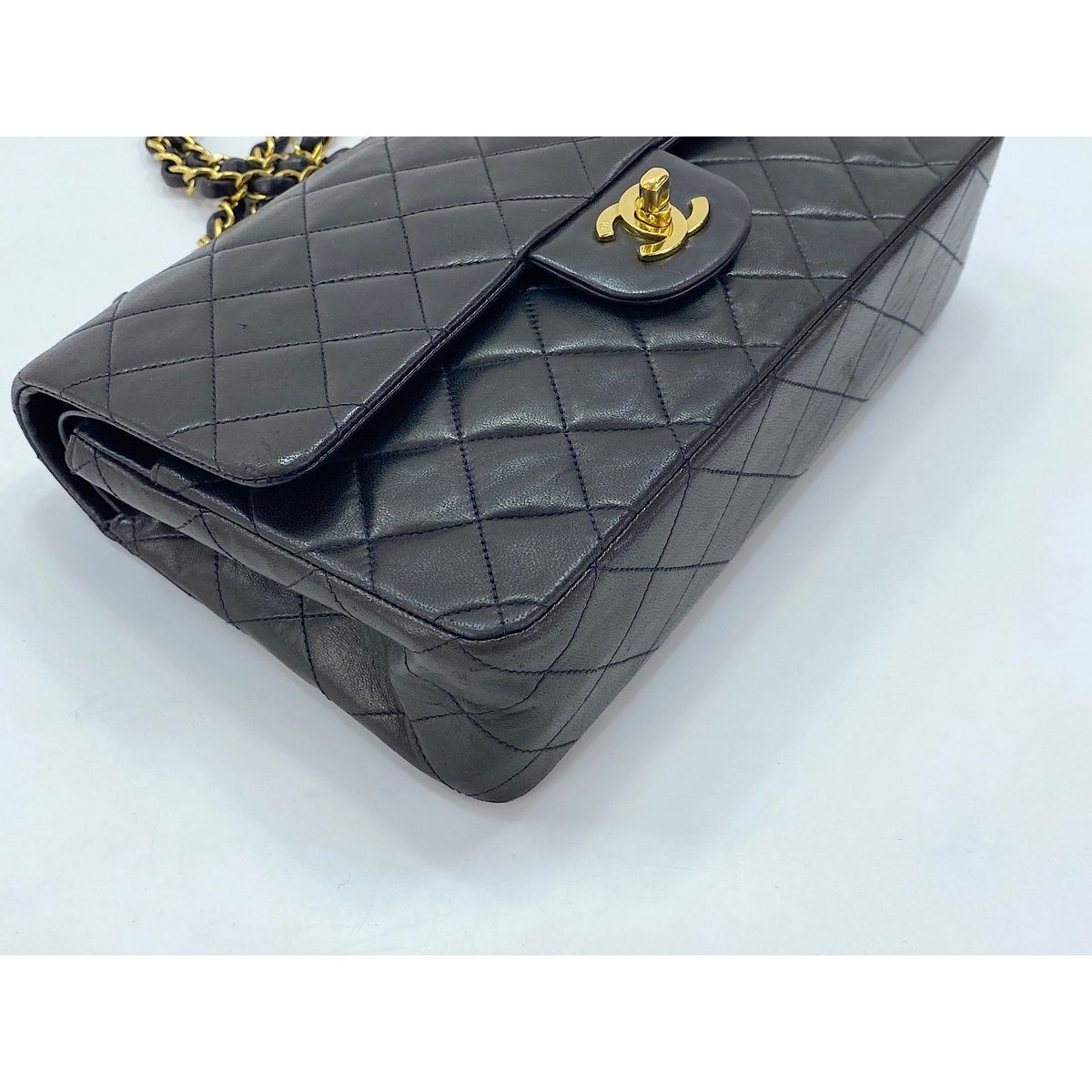 Chanel Shoulder Bag Lambskin Quilted 25 — view 8