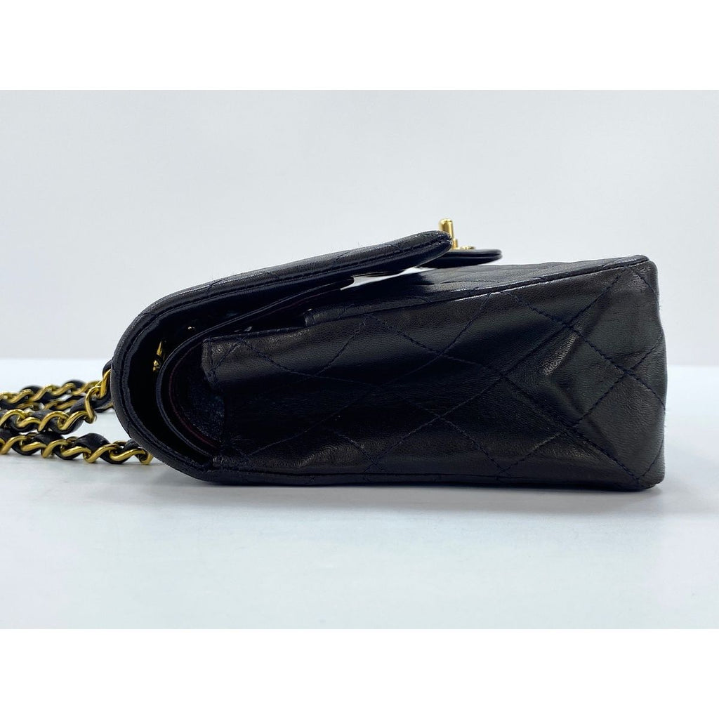 Chanel Shoulder Bag Lambskin Quilted 25 — view 4