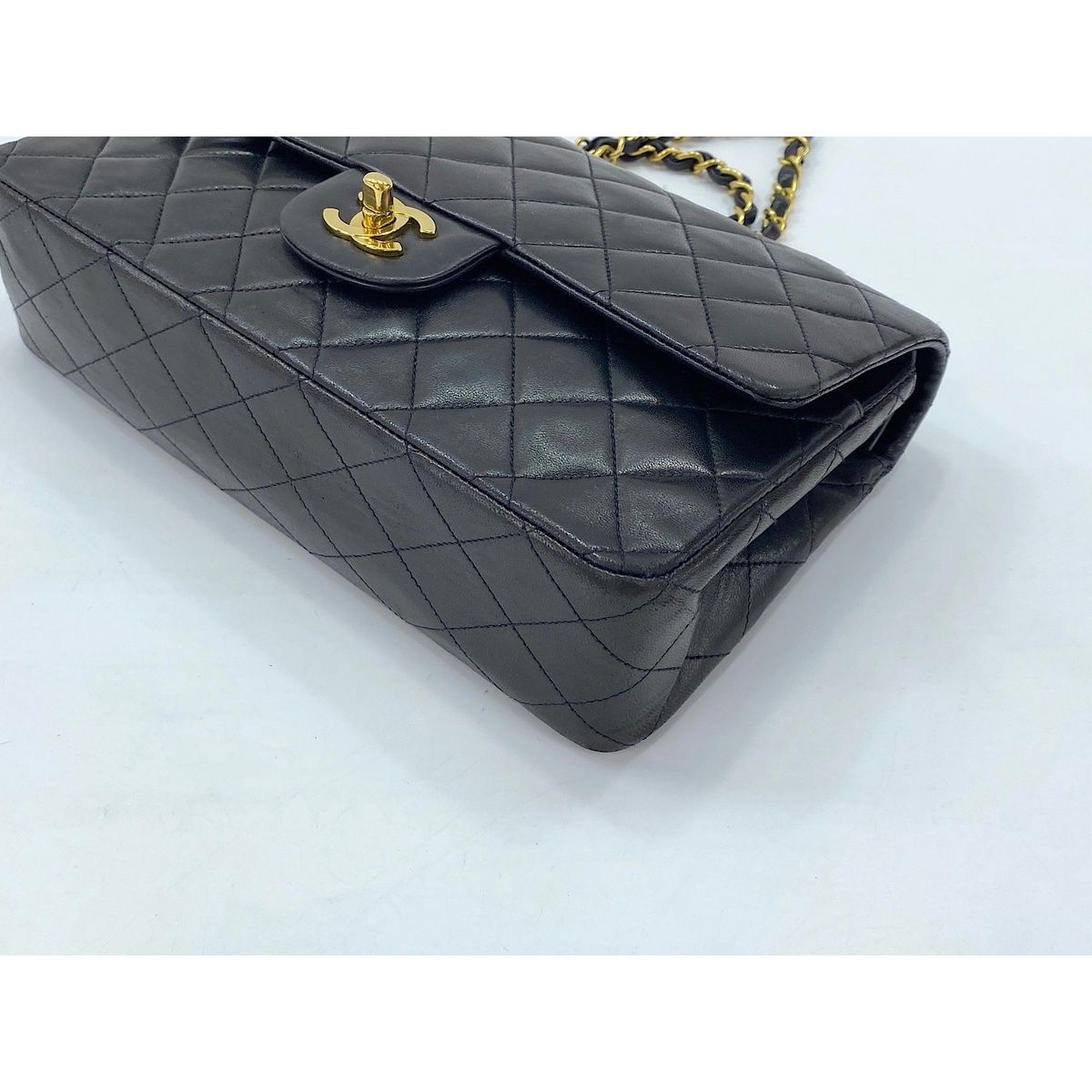 Chanel Shoulder Bag Lambskin Quilted 25 — view 7