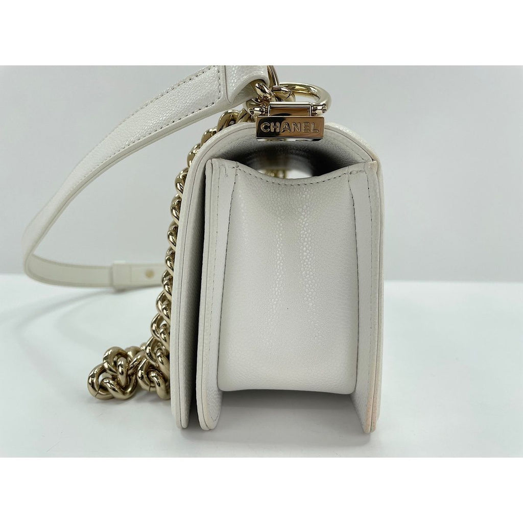 Chanel Shoulder Bag Caviar Leather Boy Small — view 4