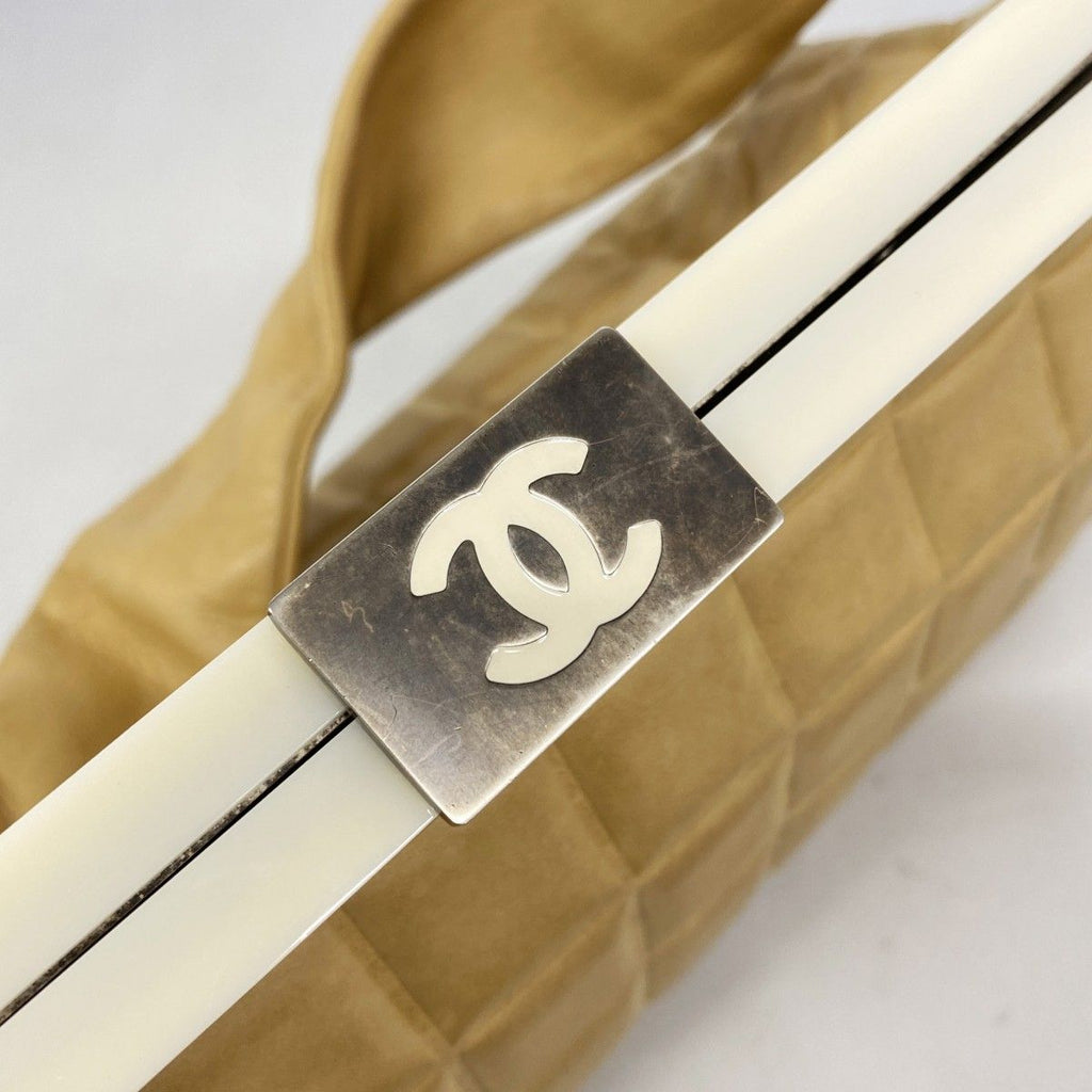 Chanel Shoulder Bag Choco Bar Lambskin Beige Silver — view 9
