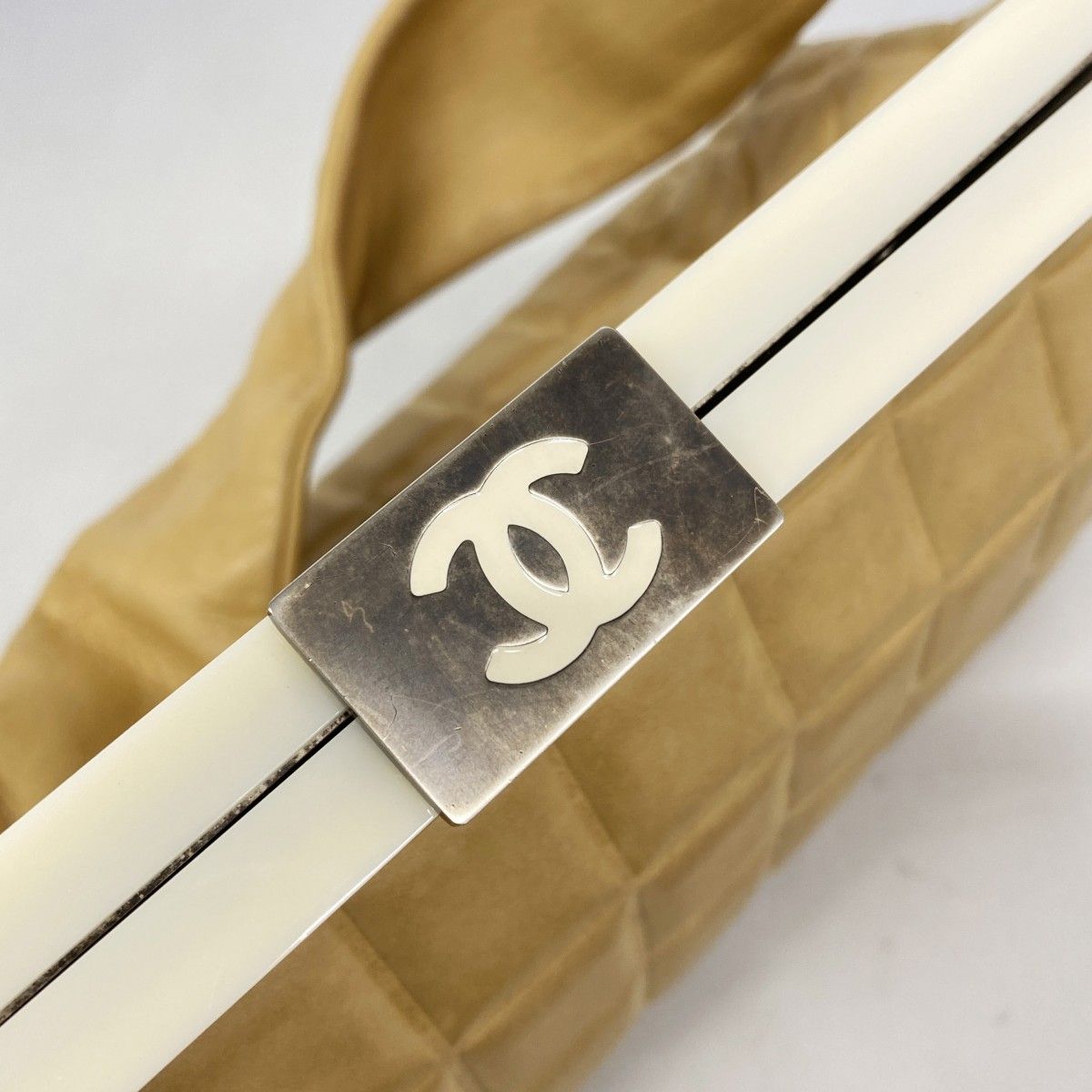Chanel Shoulder Bag Choco Bar Lambskin Beige Silver — view 9