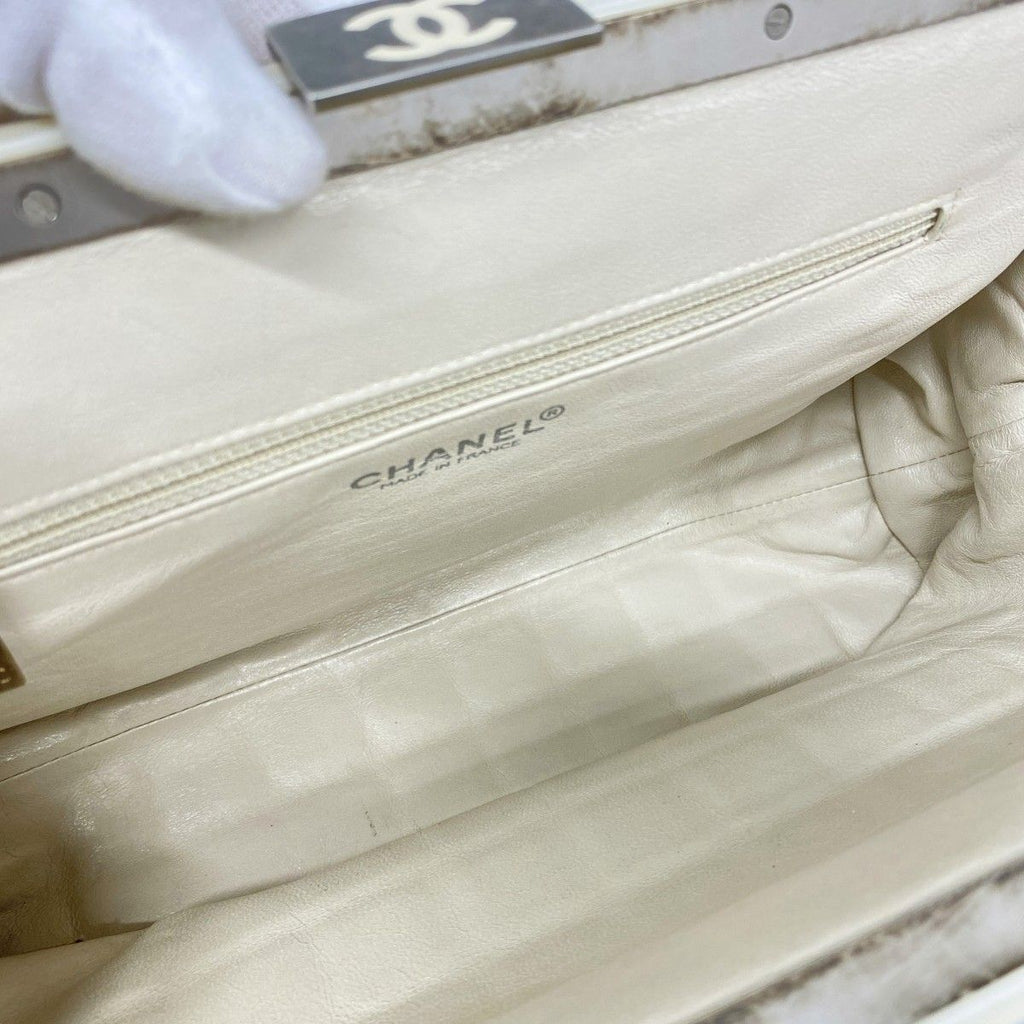 Chanel Shoulder Bag Choco Bar Lambskin Beige Silver — view 4