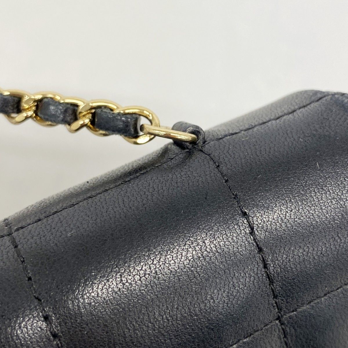 Chanel Shoulder Bag Choco Bar Lambskin Black Gold — view 9