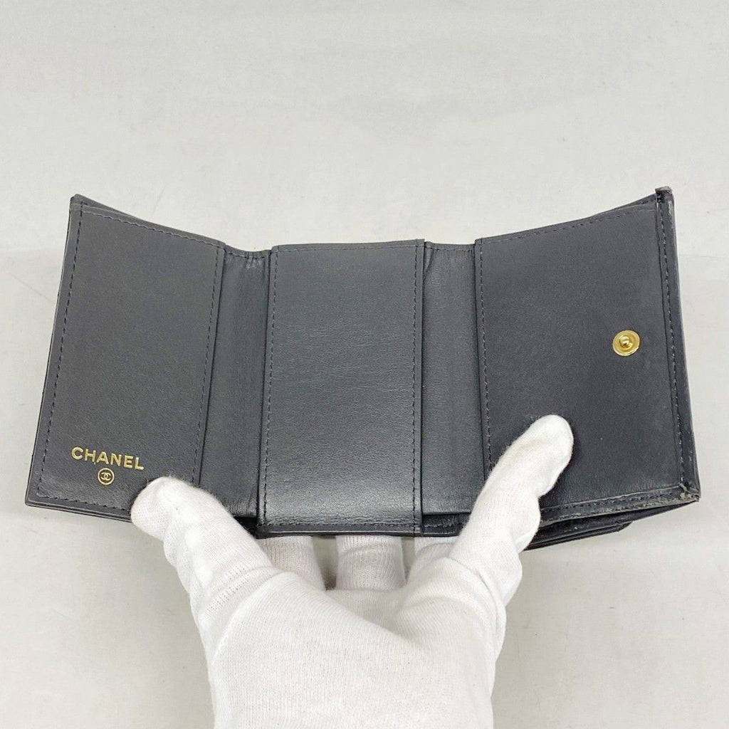 Chanel Trifold Wallet 19 Lambskin Gray Gold — view 3