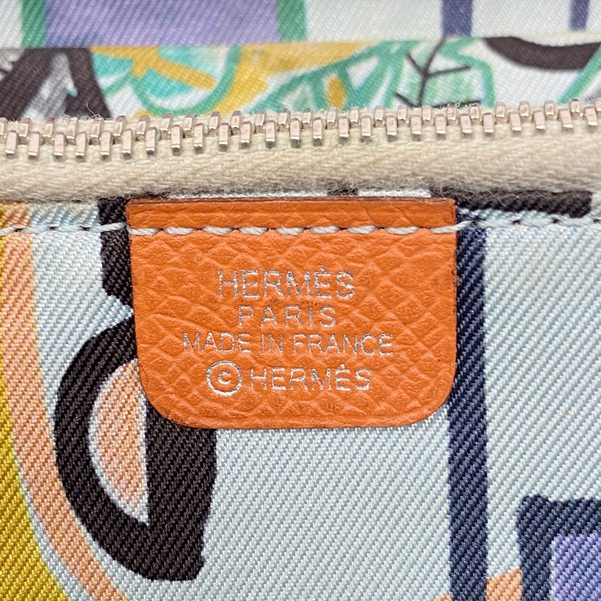 Hermes Wallet Azap Long Silk in Veau Capucines Silver — view 4