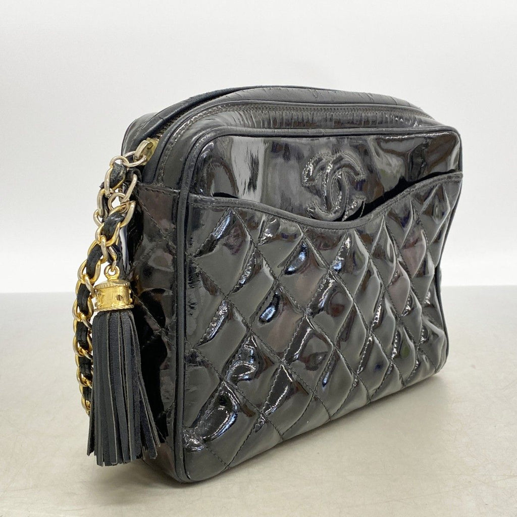 Chanel Shoulder Bag Quilted Patent Leather Black Gold — view 2