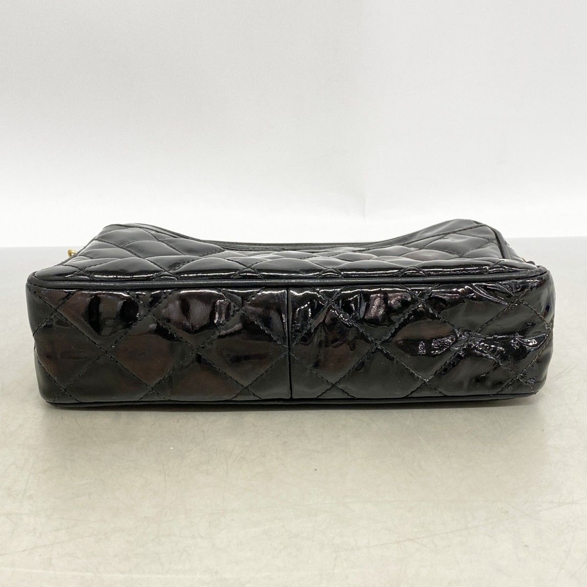 Chanel Shoulder Bag Quilted Patent Leather Black Gold — view 3