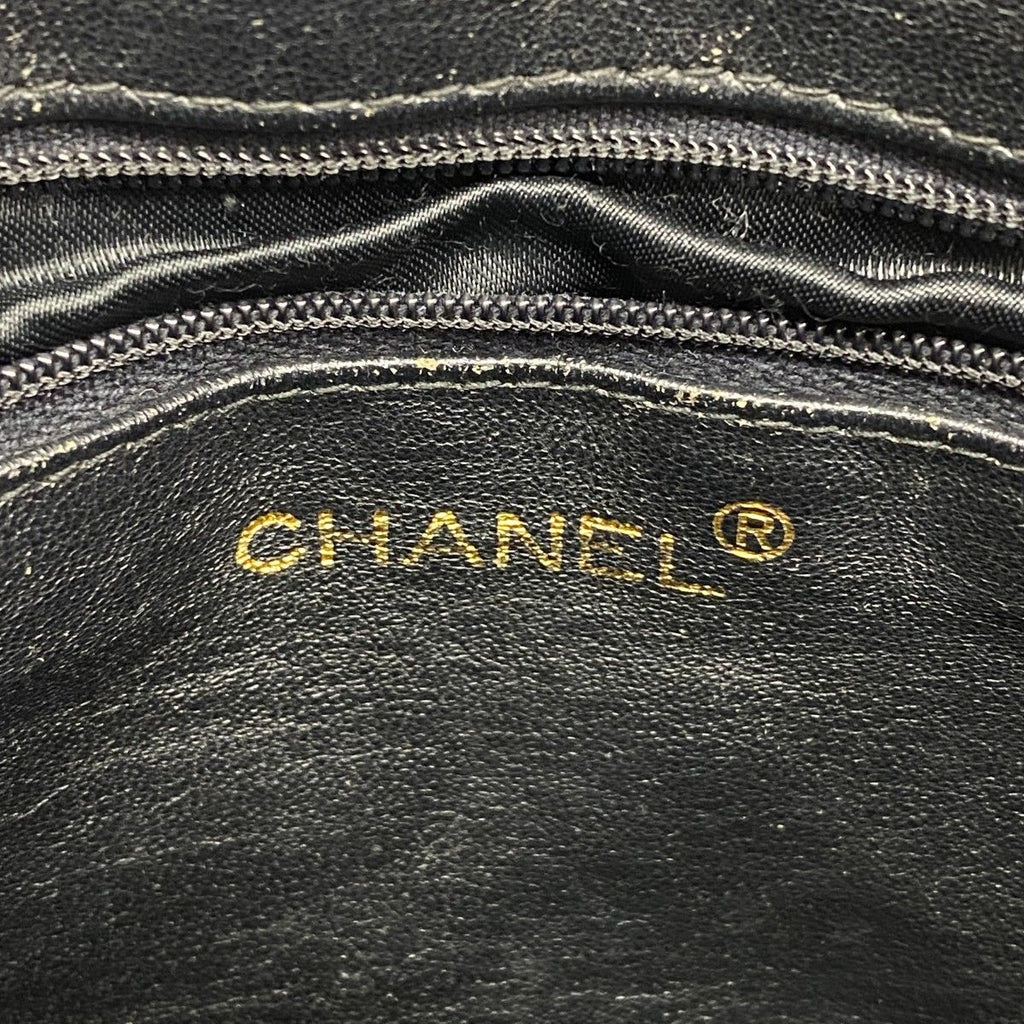 Chanel Shoulder Bag Quilted Patent Leather Black Gold — view 5