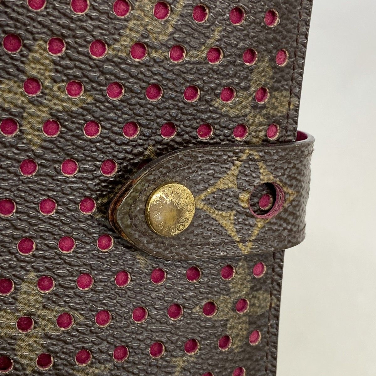 Louis Vuitton Wallet Monogram Perfo Compact Zip Fuchsia — view 7