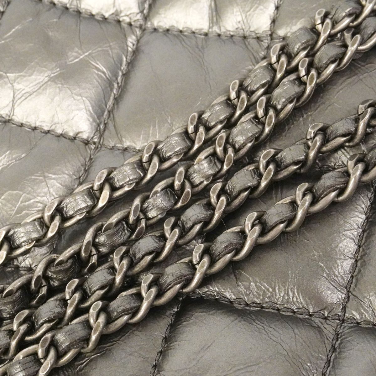 Chanel Shoulder Bag Quilted Leather Silver — view 7