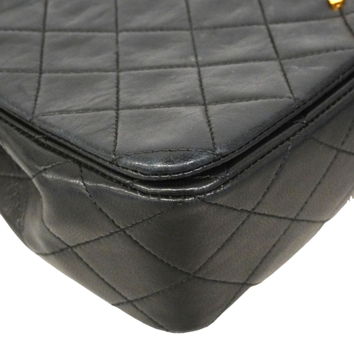 Chanel Shoulder Bag Quilted Lambskin Black Gold — view 8