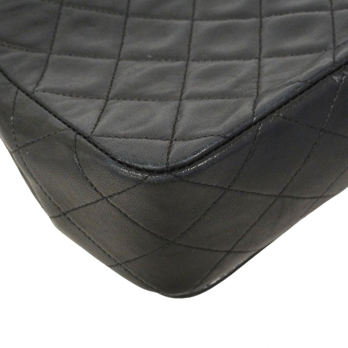 Chanel Shoulder Bag Quilted Lambskin Black Gold — view 6