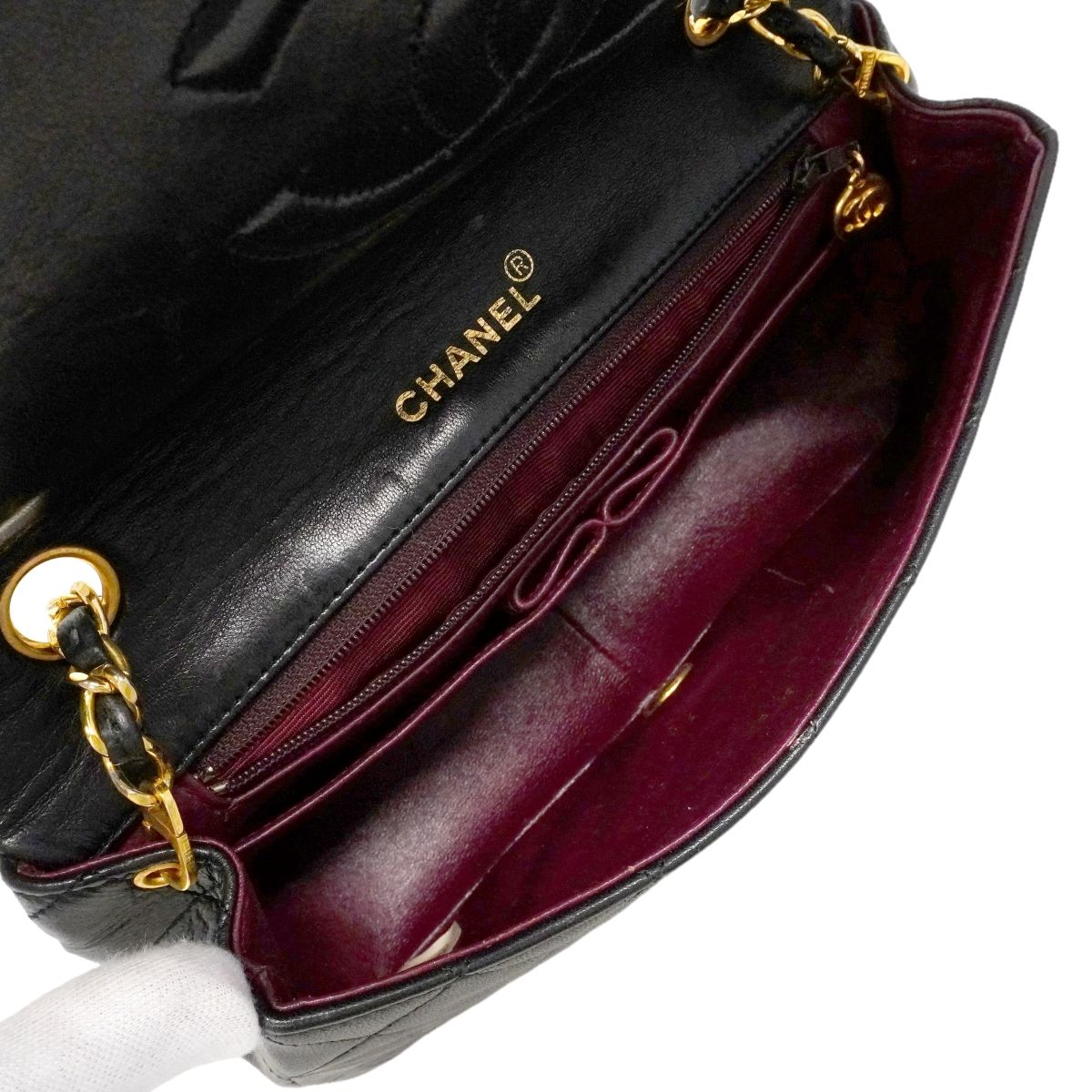 Chanel Shoulder Bag Quilted Lambskin Black Gold — view 4