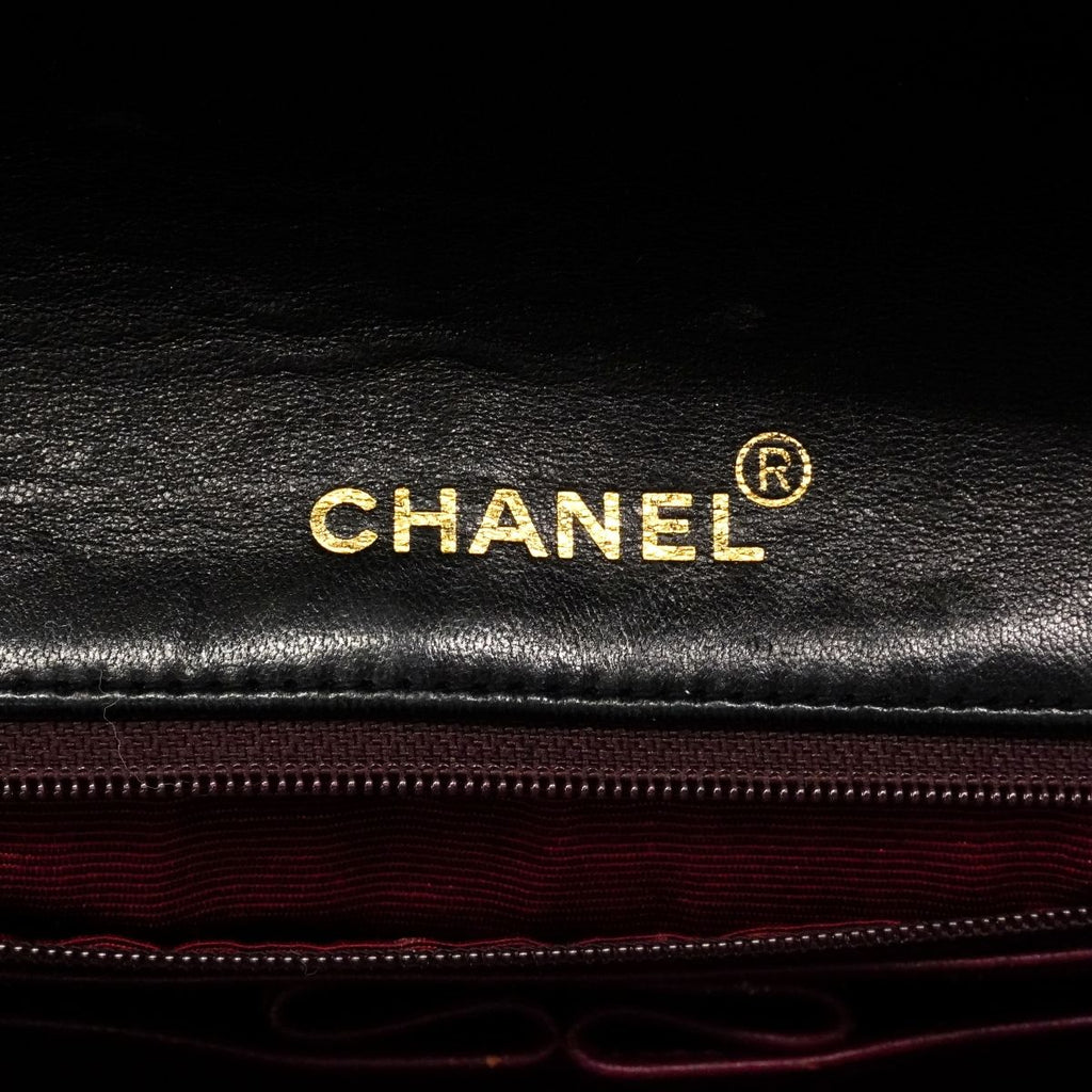 Chanel Shoulder Bag Quilted Lambskin Black Gold — view 5