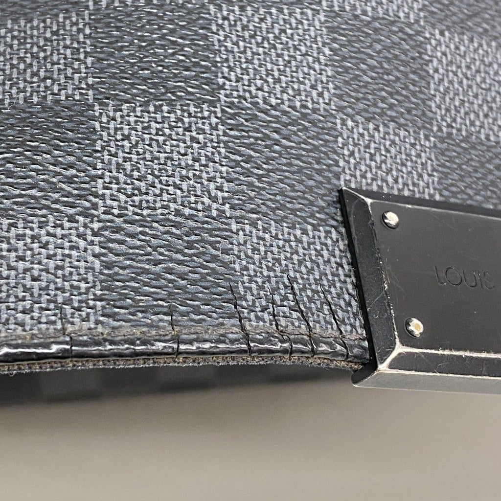 Louis Vuitton Shoulder Bag Damier Graphite District PM Gray — view 6