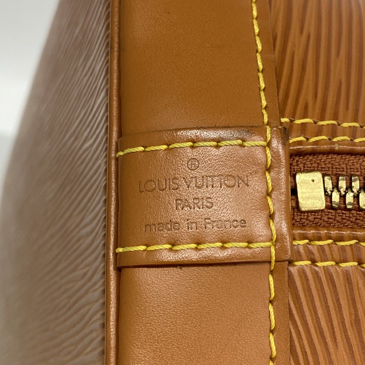 Louis Vuitton Handbag Epi Alma Cipango Gold — view 5