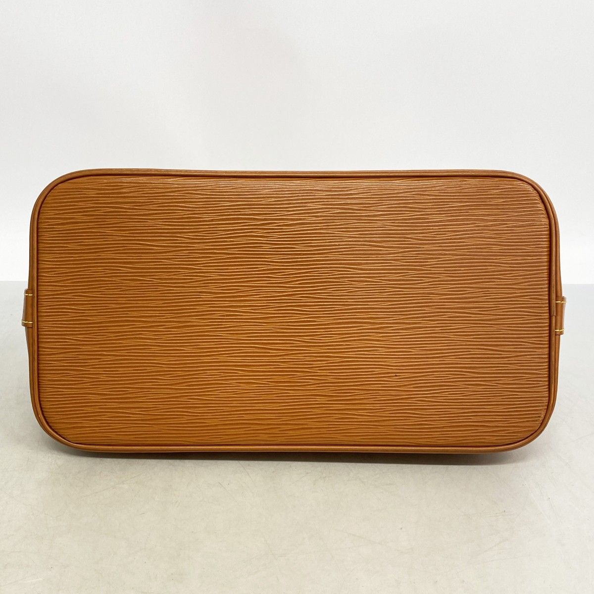 Louis Vuitton Handbag Epi Alma Cipango Gold — view 3
