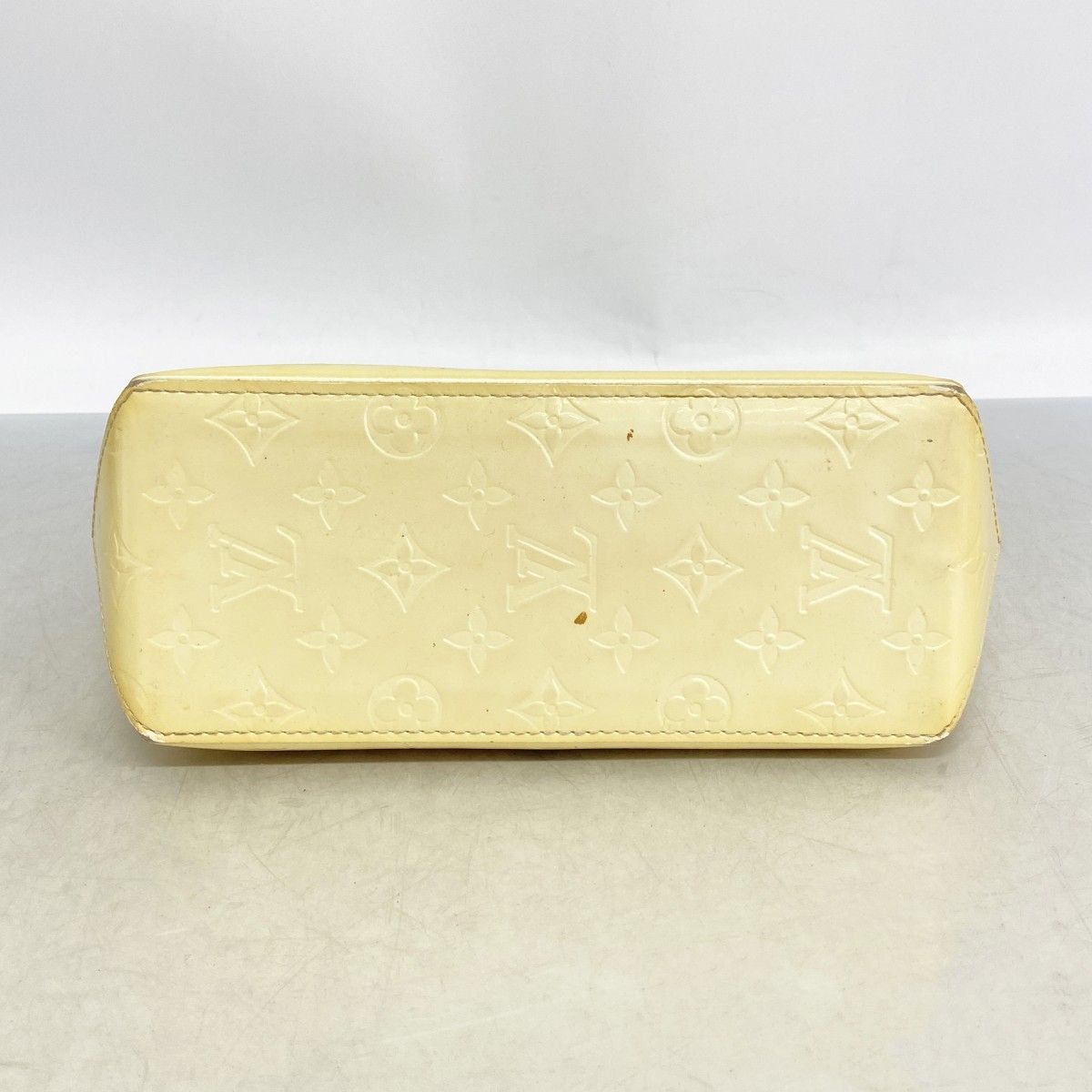 Louis Vuitton Handbag Vernis Reed PM Loulou — view 3