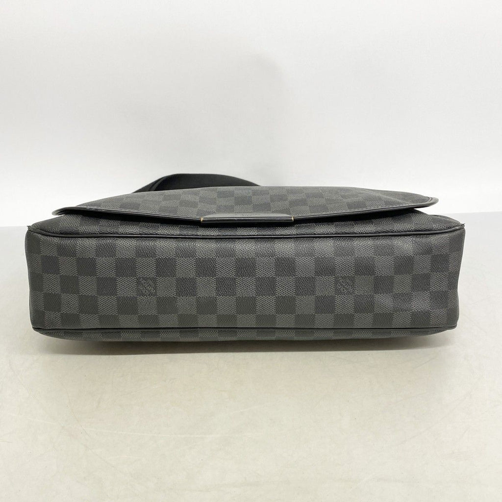 Louis Vuitton Shoulder Bag Damier Graphite Daniel MM Gray Black — view 3