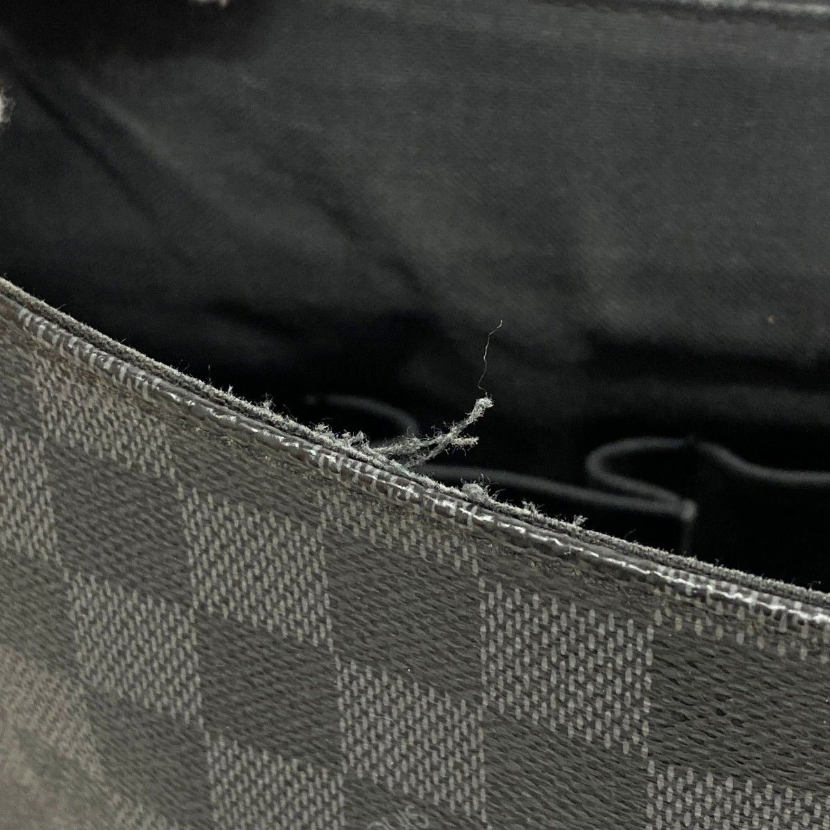Louis Vuitton Shoulder Bag Damier Graphite Daniel MM Gray Black — view 7