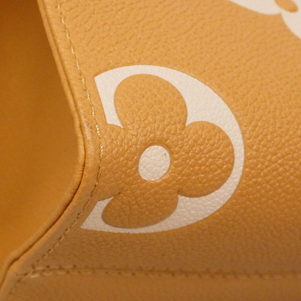 Louis Vuitton Handbag Monogram Empreinte Bicolor On The Go PM Arizona Cream — view 6