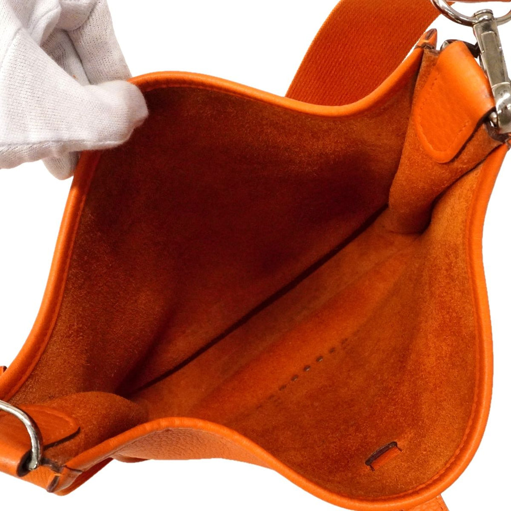 Hermes Shoulder Bag Evelyne Taurillon Clemence Orange Silver — view 4