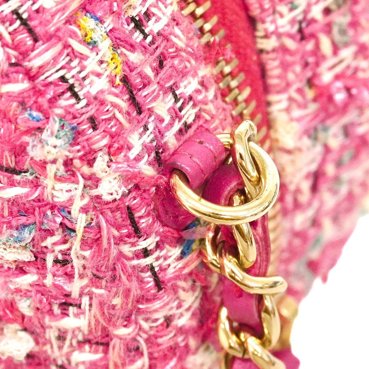 Chanel Shoulder Bag Quilted Tweed Pink Champagne Gold — view 8