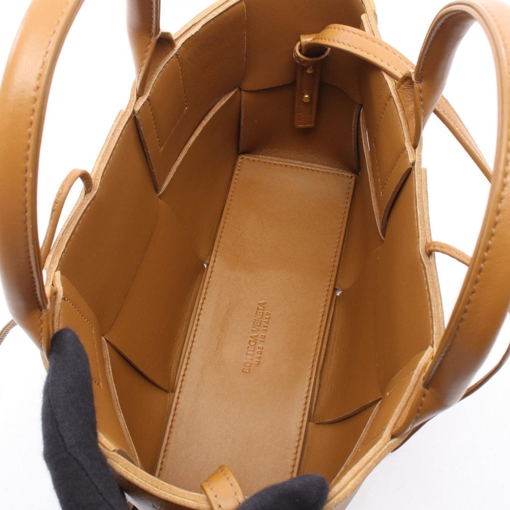 Bottega Veneta Tote Mini Arco 2-Way Camel Leather Maxi Intrecciato — view 3