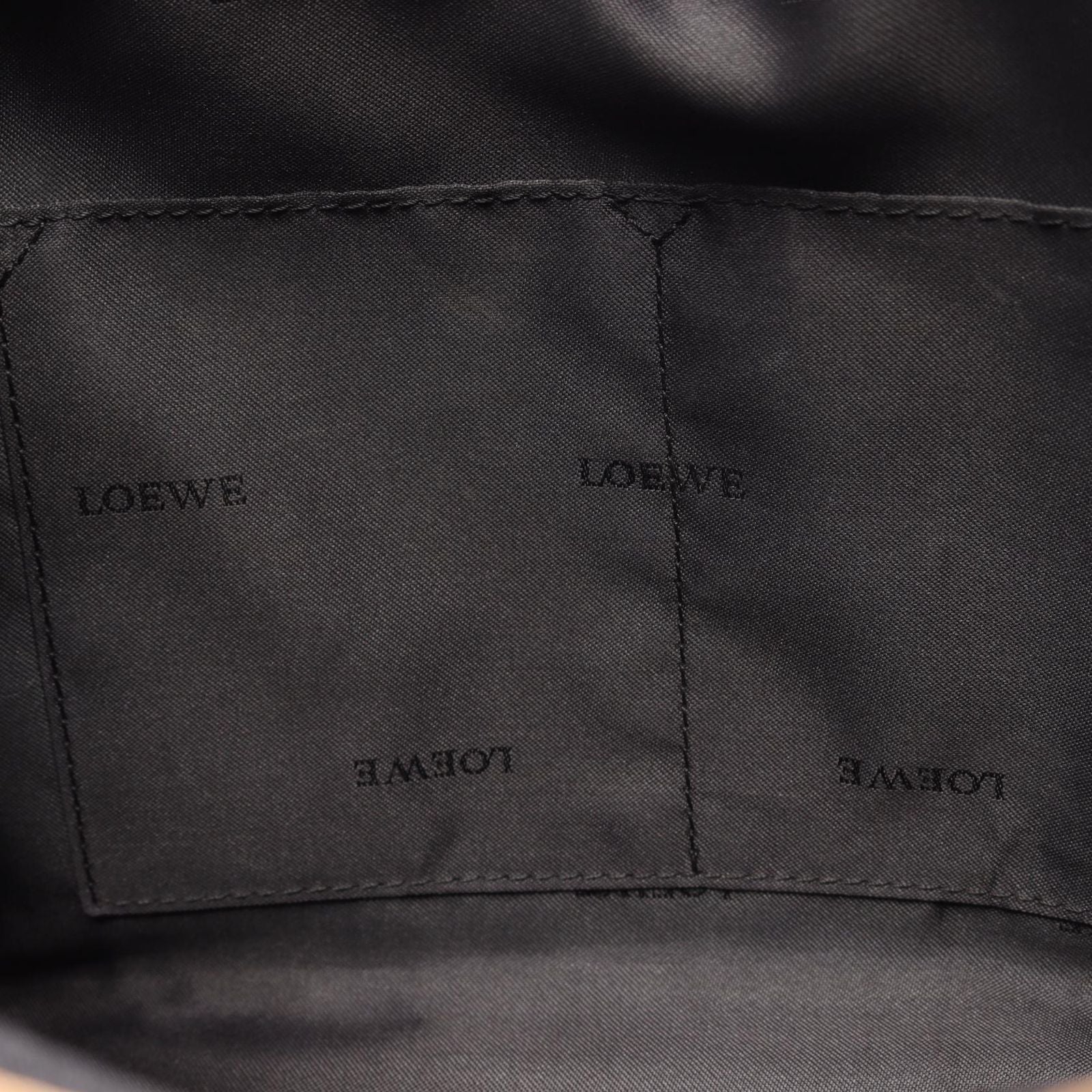 Loewe Handbag Anagram Gold Leather — view 5
