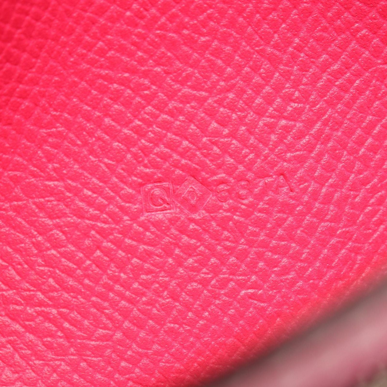 Hermes Bifold Wallet Bearn Souffle Rosetirian Leather Calf — view 5