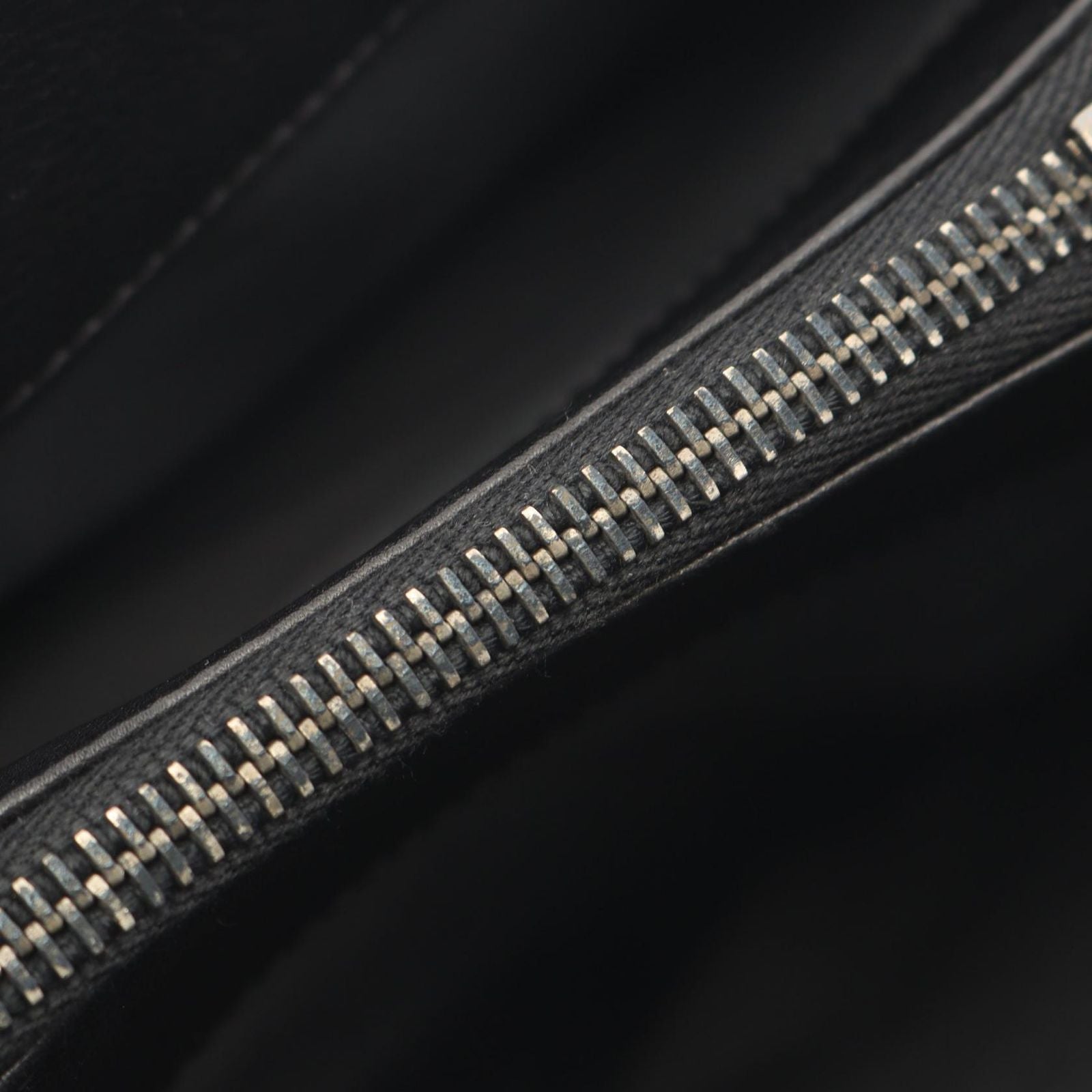 Chanel Handbag CC Logo Black Lambskin Chain — view 6