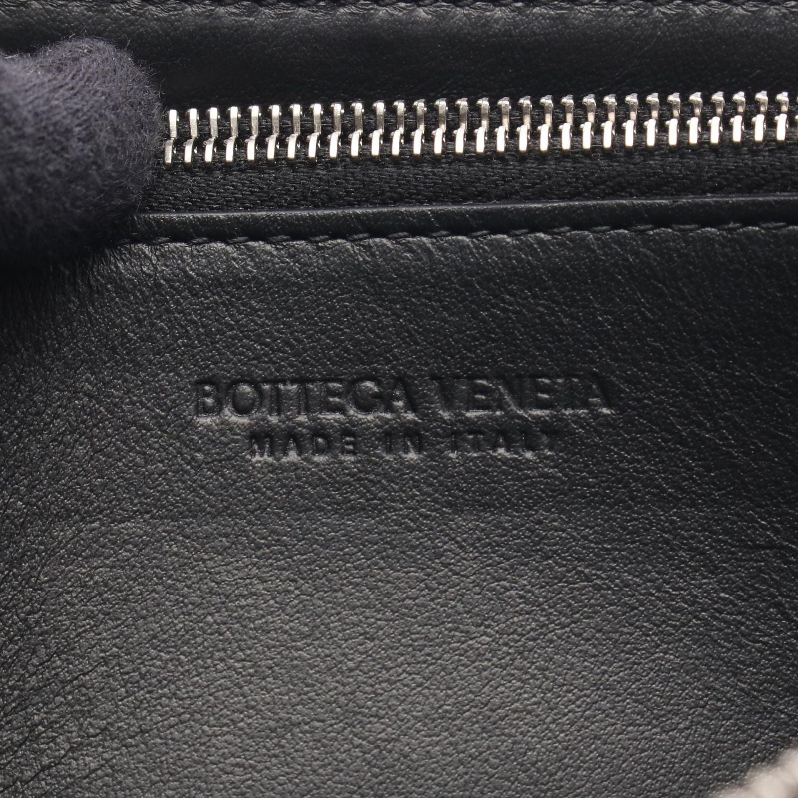Bottega Veneta Round Wallet Intrecciato Piccolo Zip Around Black Leather — view 4