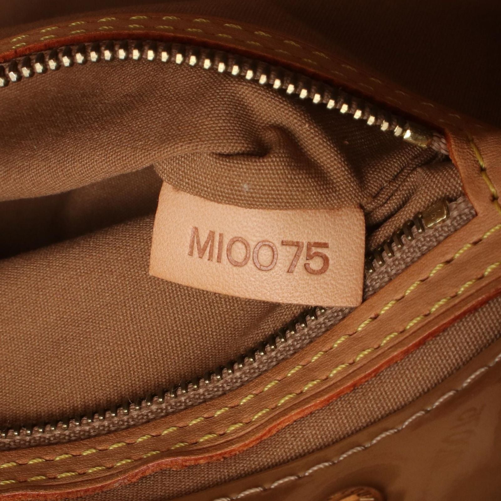 Louis Vuitton Handbag Reed PM Noisette Leather — view 5