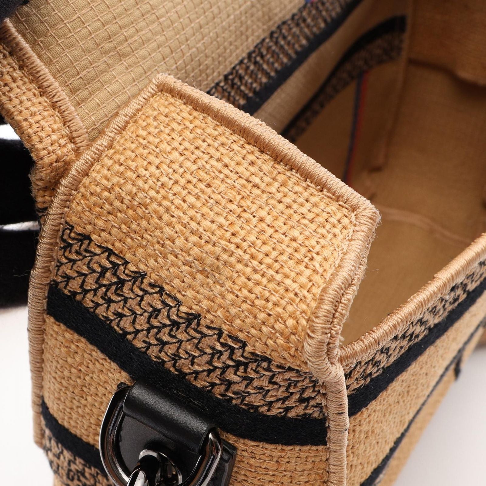 Dior Shoulder Bag Camp Beige — view 8