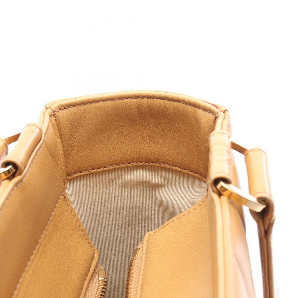 Chanel Tote Choco Bar Beige Lambskin — view 7