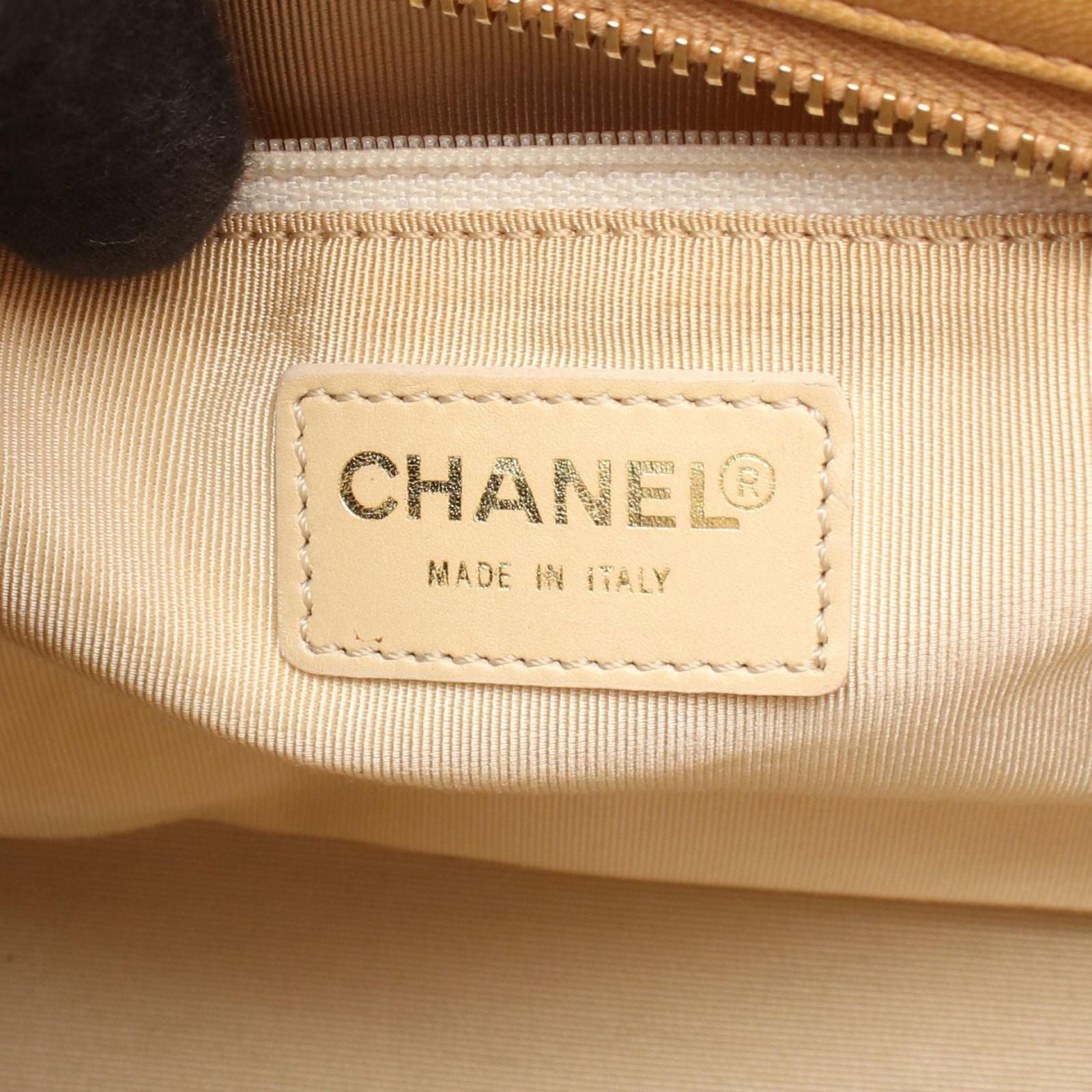 Chanel Tote Choco Bar Beige Lambskin — view 4
