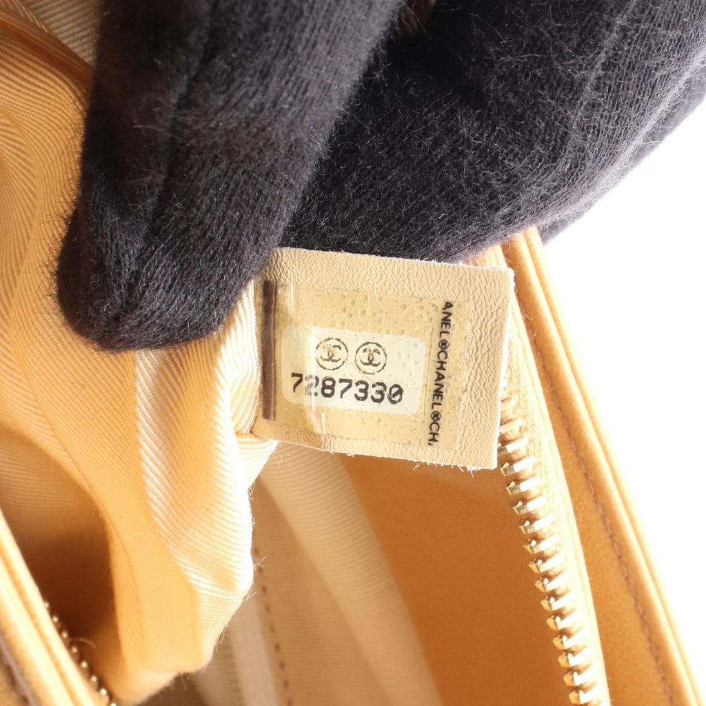 Chanel Tote Choco Bar Beige Lambskin — view 5
