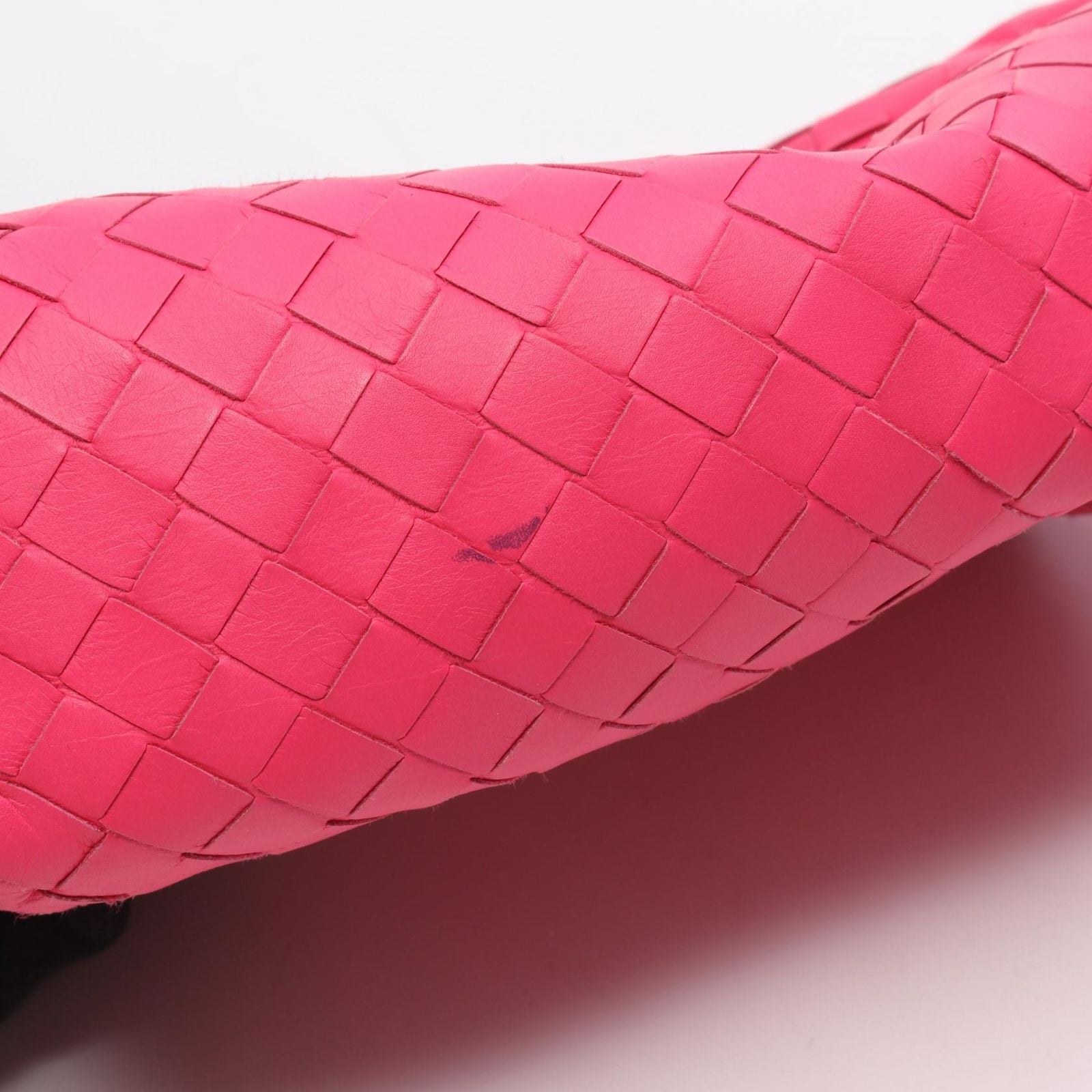 Bottega Veneta Shoulder Bag Mini the Pouch Pink Leather Intrecciato — view 9
