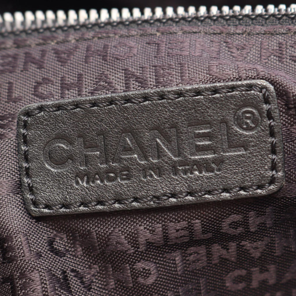 Chanel Choco Bar Black Lambskin Bar Boston — view 5