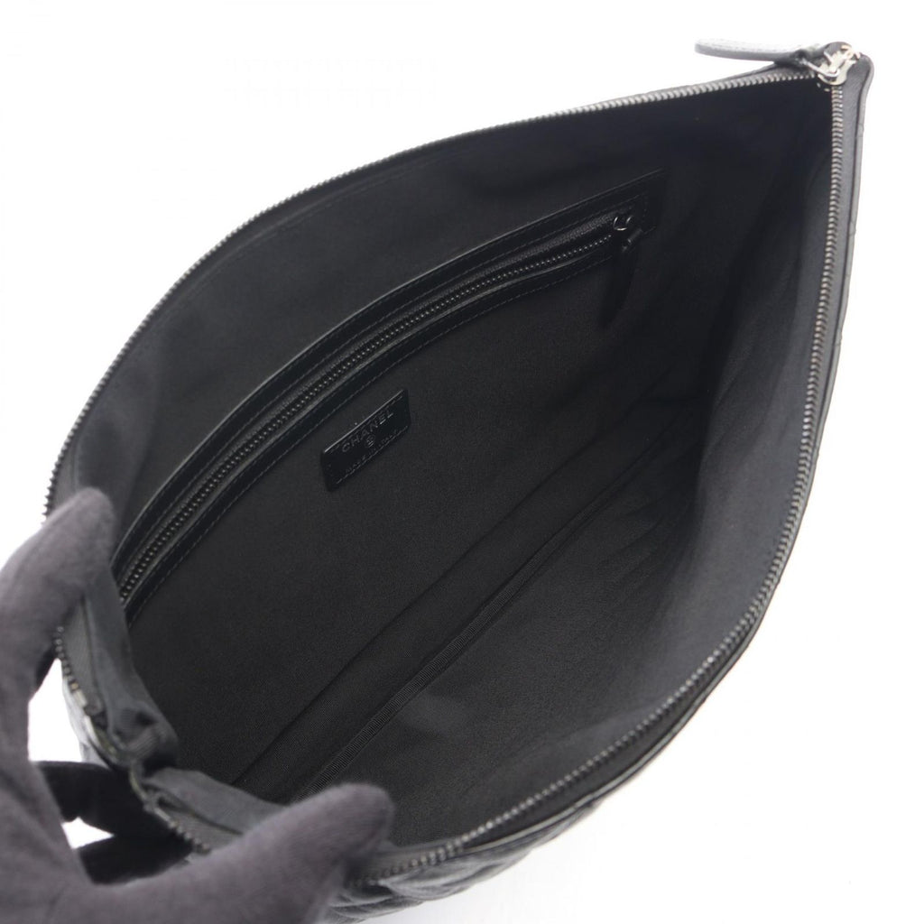 Chanel Clutch Quilted Black Leather — view 3
