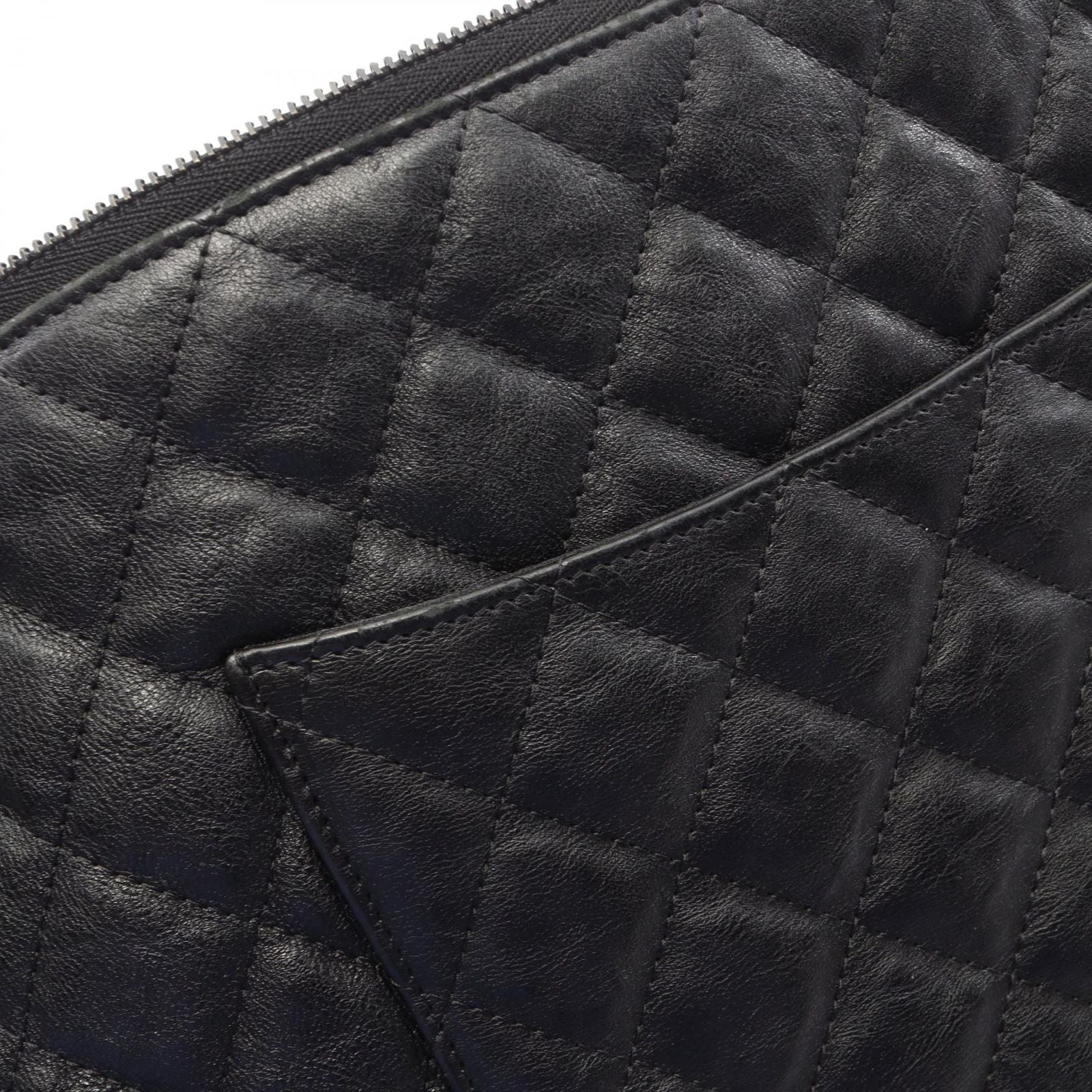 Chanel Clutch Quilted Black Leather — view 9